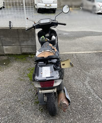 放置バイクの外観写真 背面