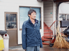 岩手県での廃車引取りを担当するスタッフ