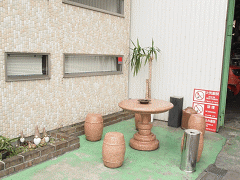 滋賀県での廃車引取りを担当する工場