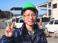 宮崎県での廃車引取りを担当するスタッフ2